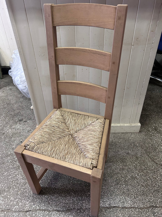 Sugan Style Chair
